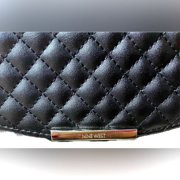 Nine West Black Quilted Faux
Leather Crossbody Purse - Picture 4 of 13